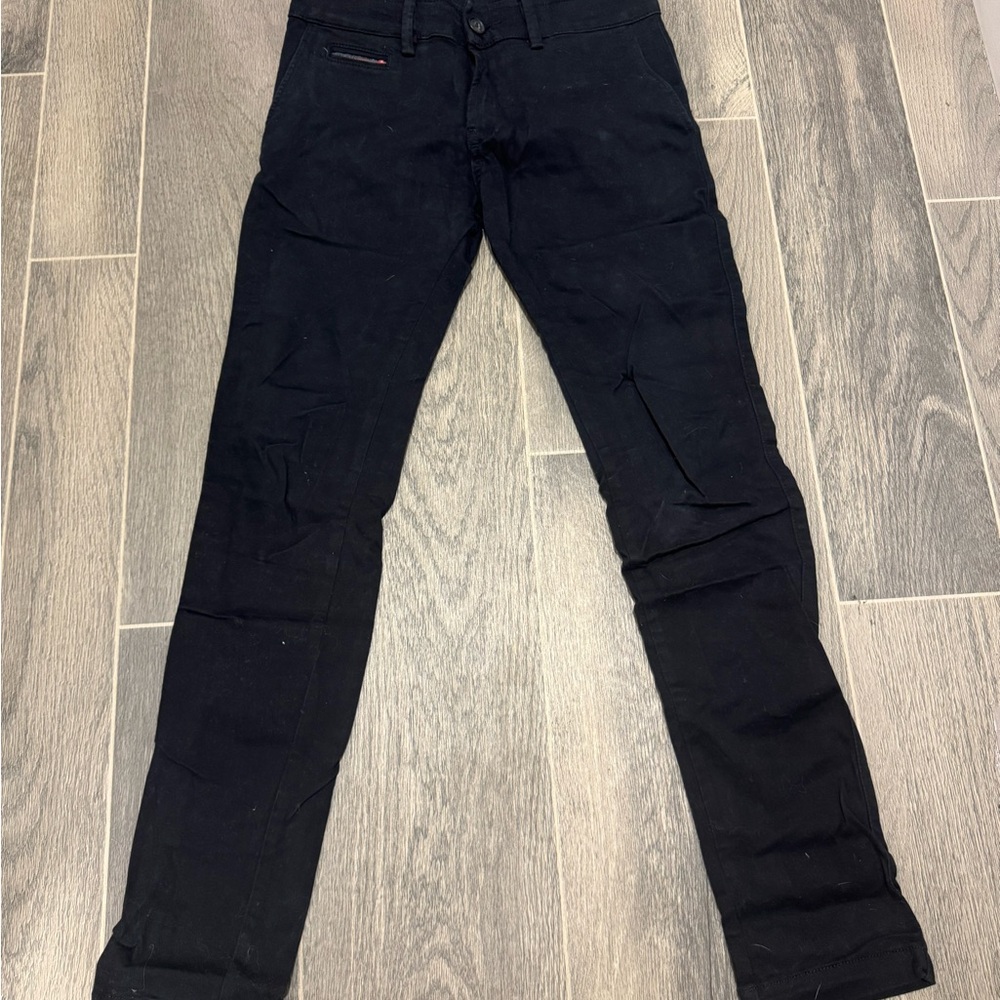 Large Lot of Men’s Diesel Jeans (Used)